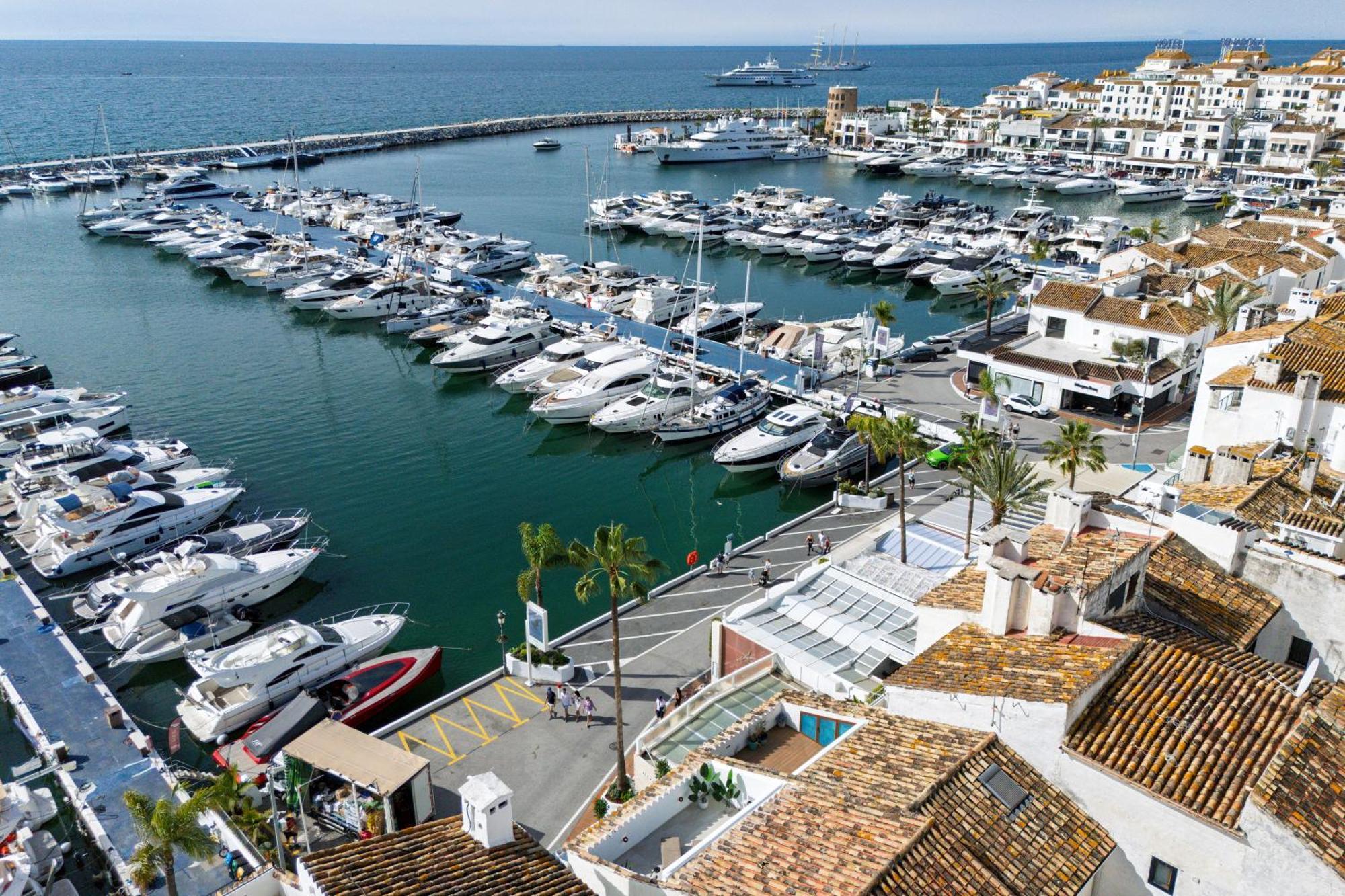 243-Fully Renovated-Puerto Banus Marbella Front Line Penthouse Daire Dış mekan fotoğraf