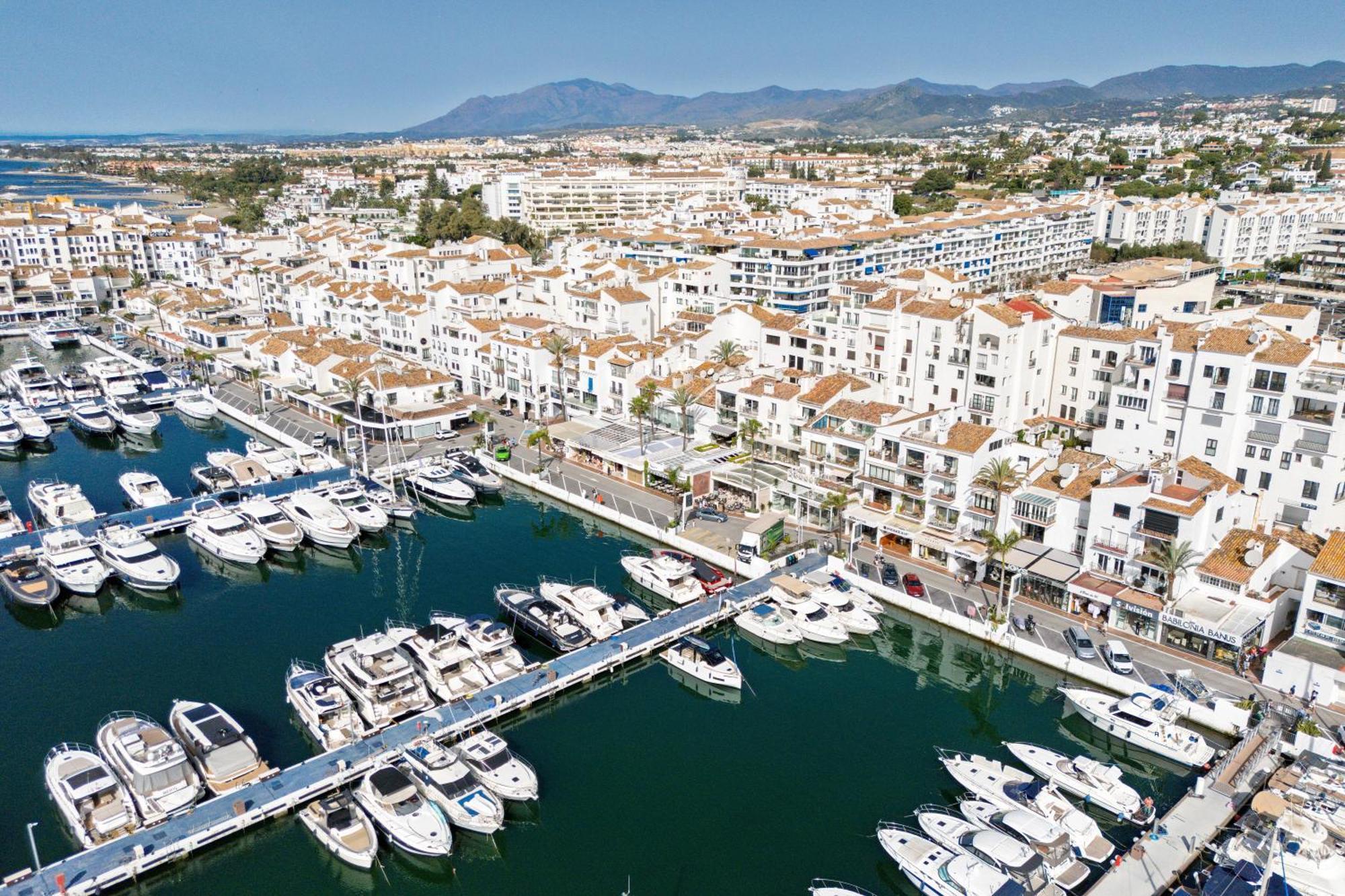 243-Fully Renovated-Puerto Banus Marbella Front Line Penthouse Daire Dış mekan fotoğraf
