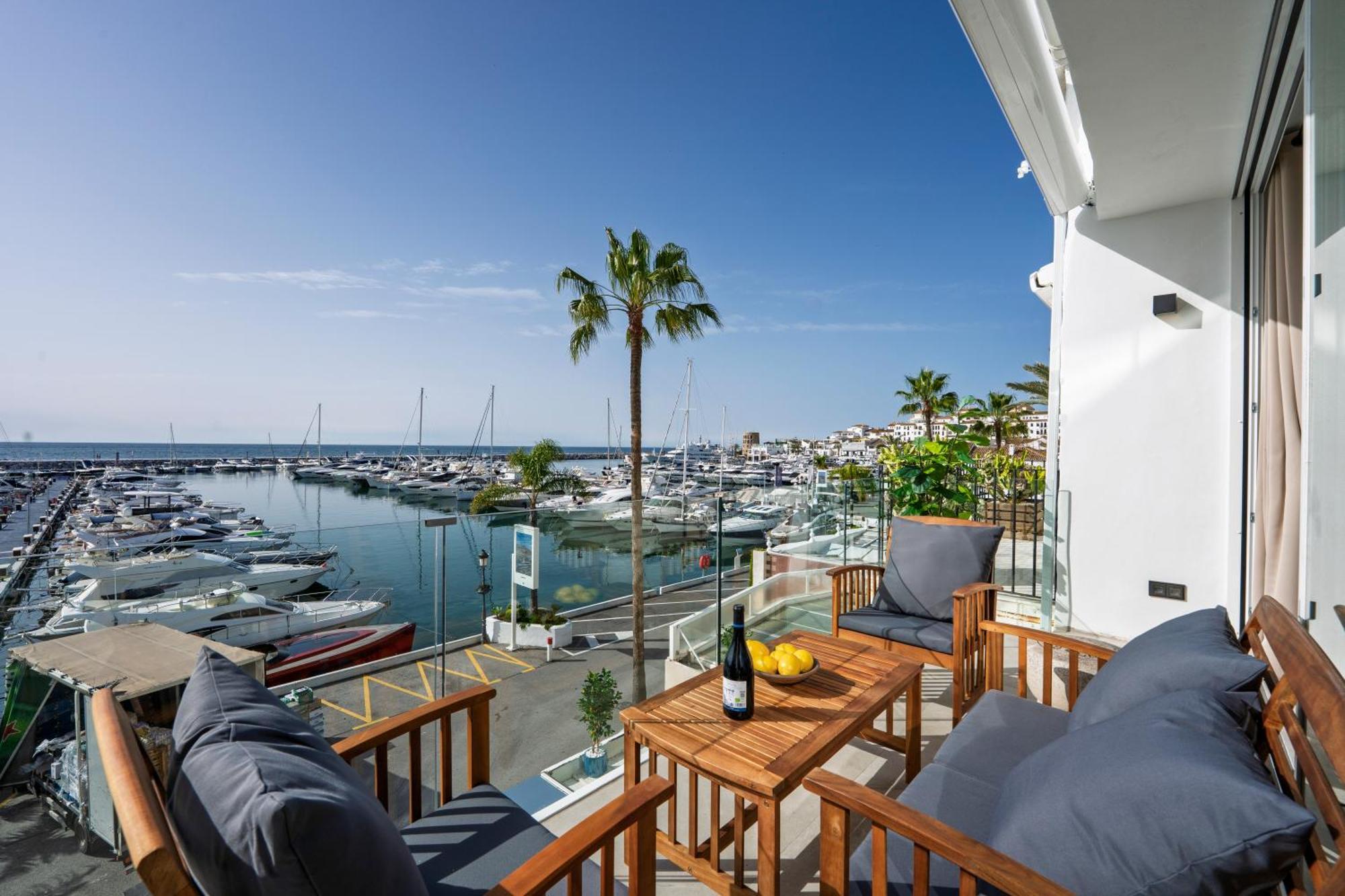 243-Fully Renovated-Puerto Banus Marbella Front Line Penthouse Daire Dış mekan fotoğraf