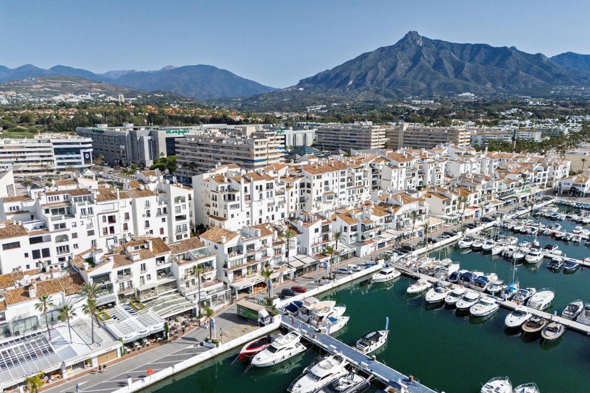 243-Fully Renovated-Puerto Banus Marbella Front Line Penthouse Daire Dış mekan fotoğraf