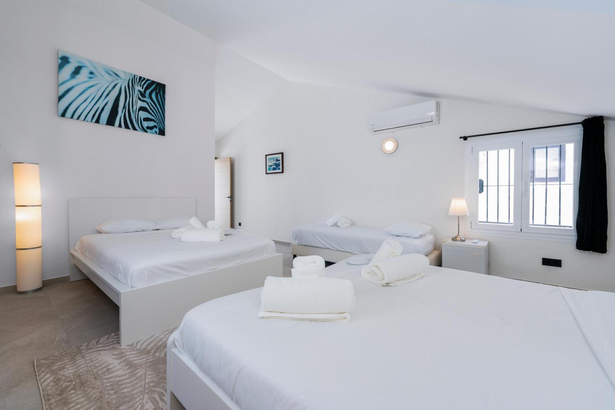 243-Fully Renovated-Puerto Banus Marbella Front Line Penthouse Daire Dış mekan fotoğraf