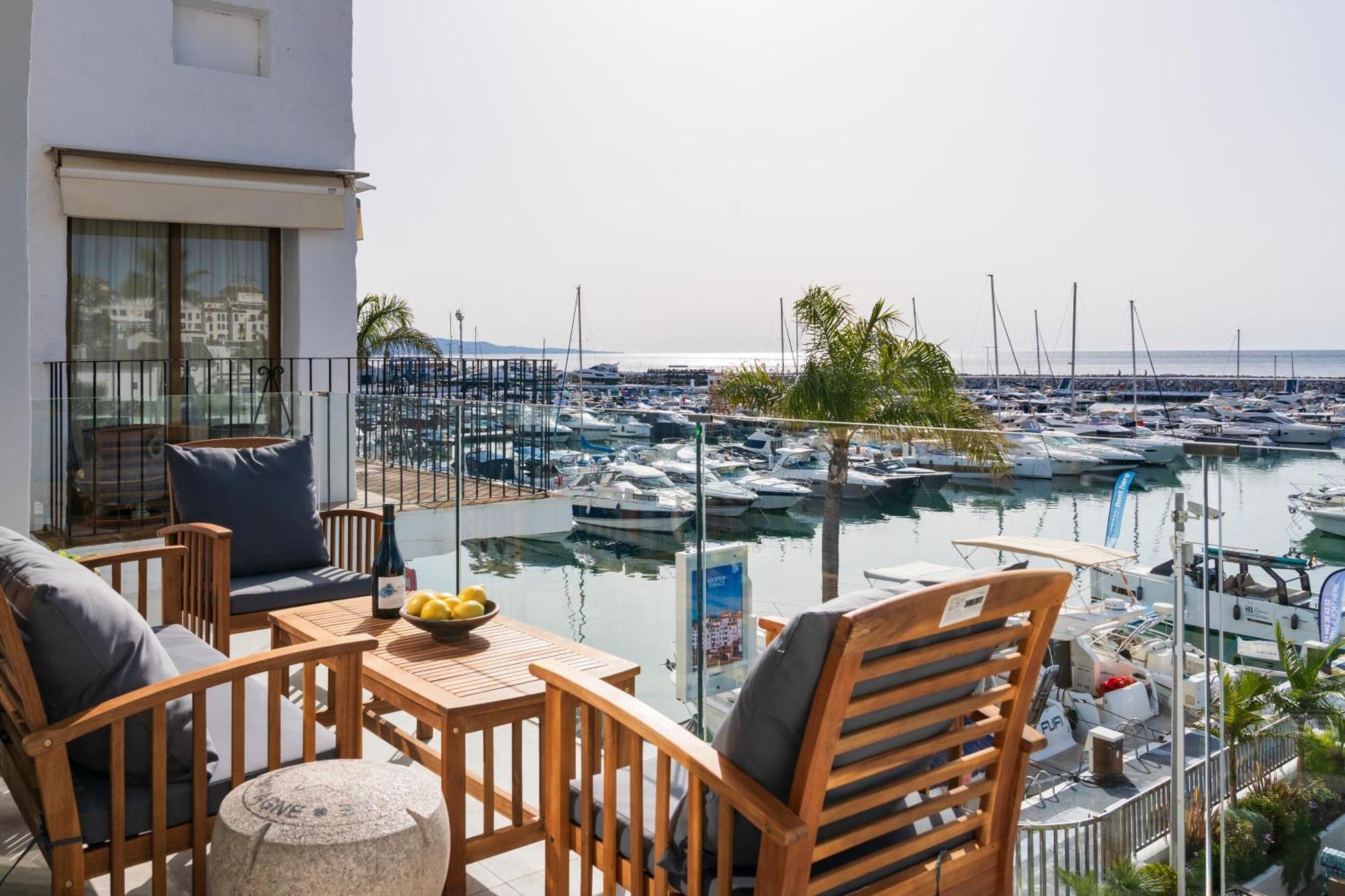 243-Fully Renovated-Puerto Banus Marbella Front Line Penthouse Daire Dış mekan fotoğraf